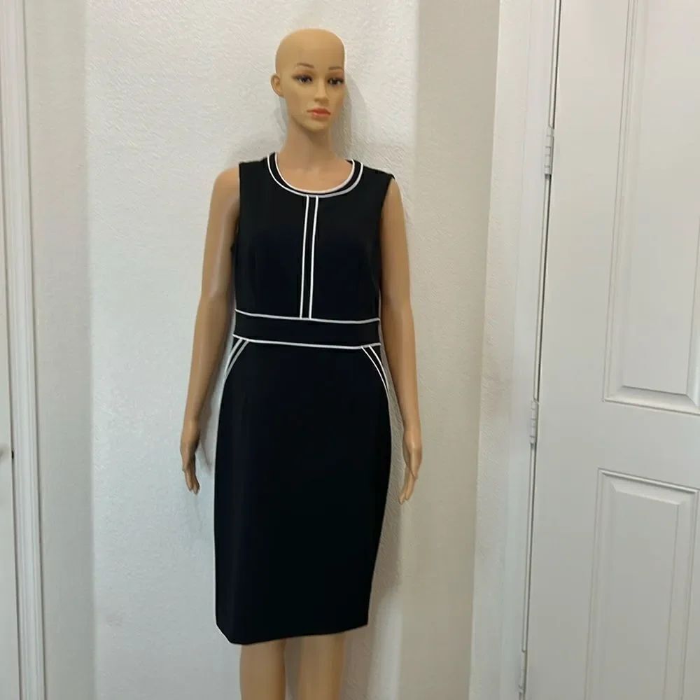 Anne Klein Woman’s Dress Sz 10 Black White Piping Scoop Neck Midi Sleeveless